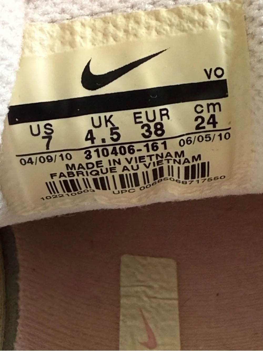 Nike‎ Women's White and Light Pink Mesh Walking Shoes 7 - Picture 10 of 12